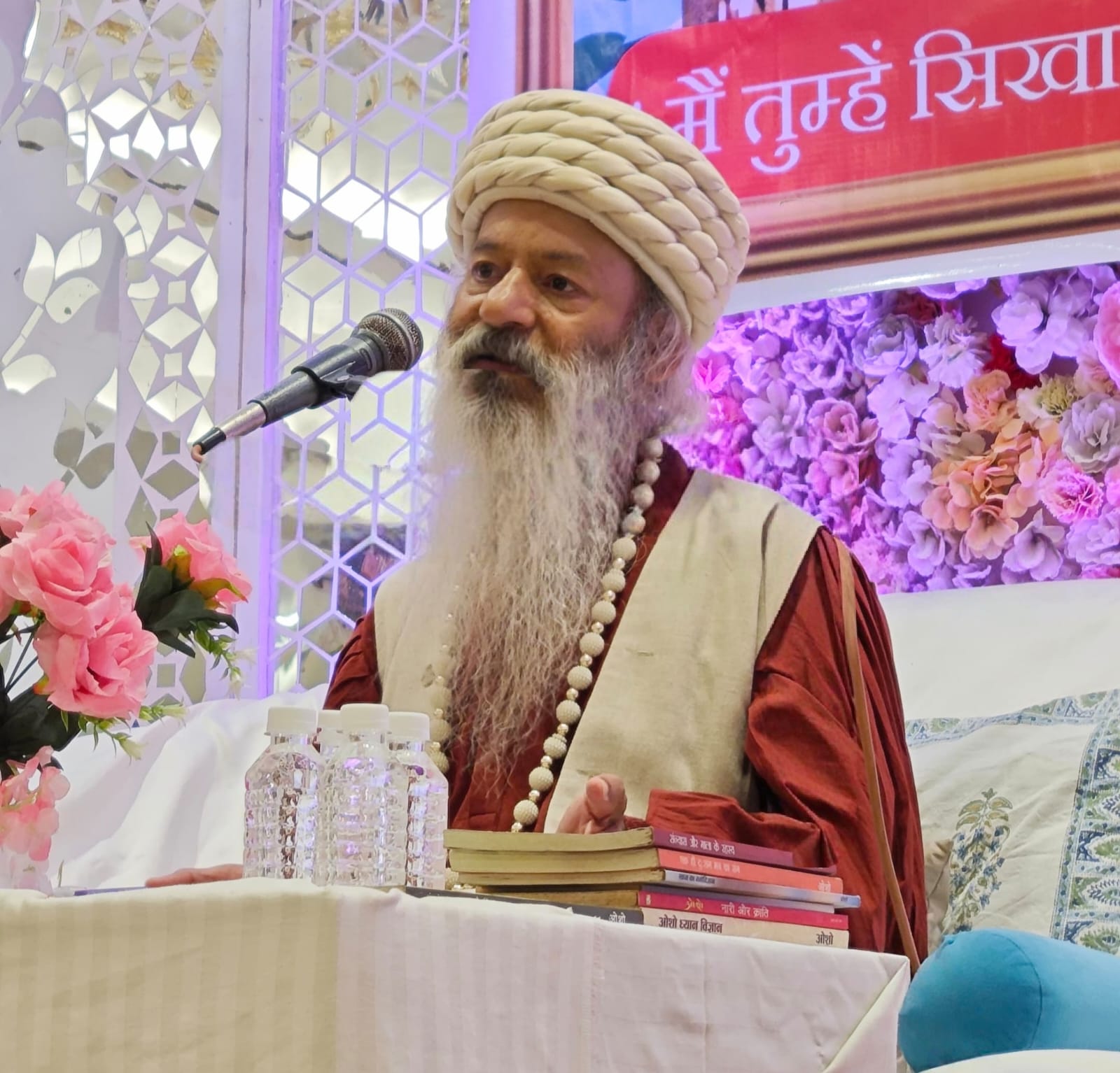 कोलकाता में ओशो अनुज स्वामी शैलेंद्र सरस्वती जी ने दिया ओजस्वी अध्यात्मिक प्रवचन