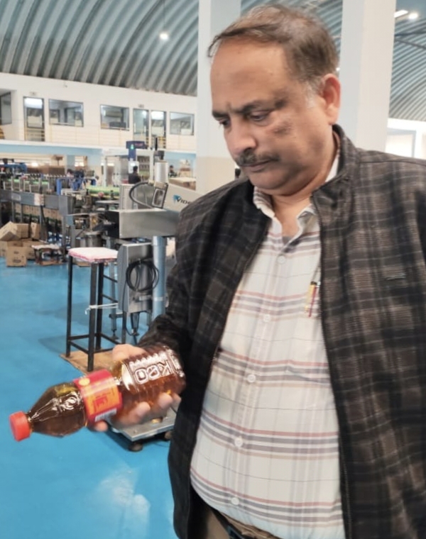 चक्र सरसों तेल फेल, फिर भी बाजार में हो रहा सेल